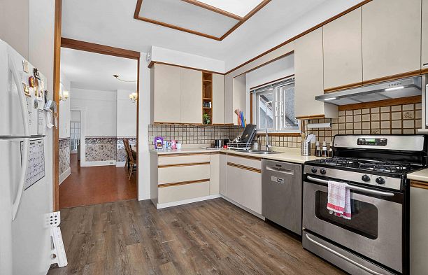 2063 W 37th Avenue Quilchena