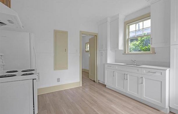 5030 Blenheim Street MacKenzie Heights