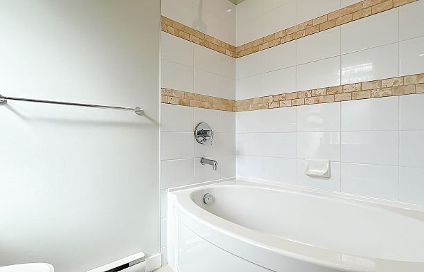 7425 Columbia Street South Cambie