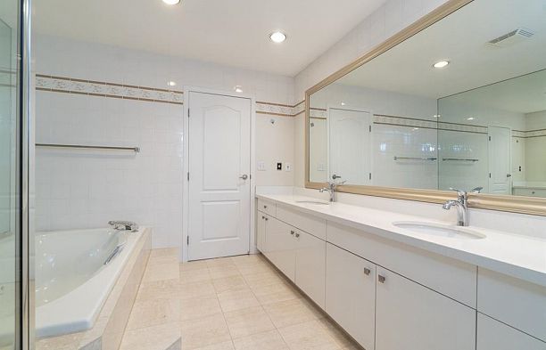 2688 W 19th Avenue Arbutus