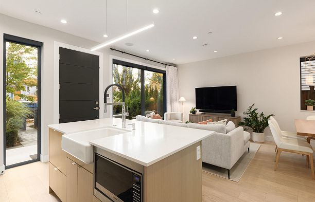2939 W 15th Avenue Kitsilano