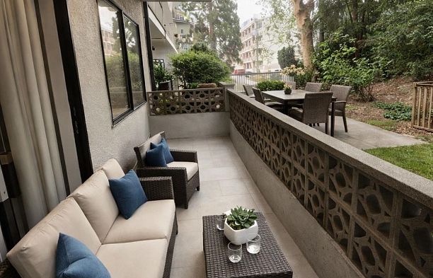 103 1950 W 8th Avenue Kitsilano