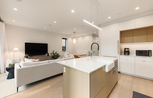 2939 W 15th Avenue Kitsilano