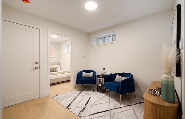 1 8508 East Boulevard S.W. Marine