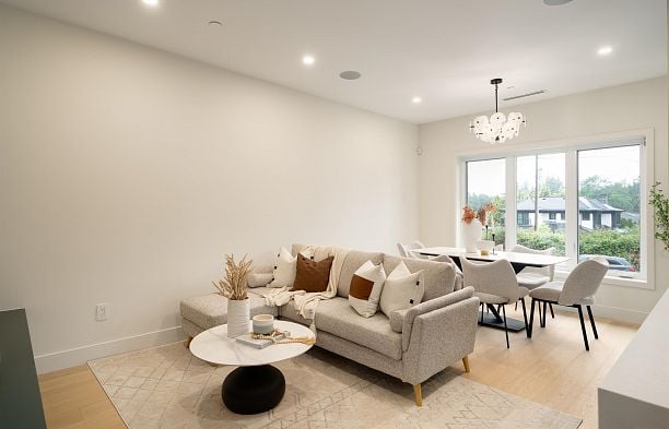 1 8508 East Boulevard S.W. Marine