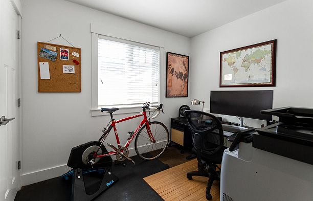 2416 W 8th Avenue Kitsilano