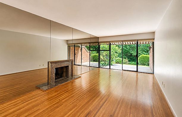 406 Greensboro Place South Cambie