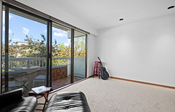 210 2450 Cornwall Avenue Kitsilano