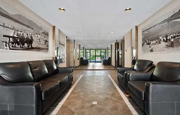 210 2450 Cornwall Avenue Kitsilano