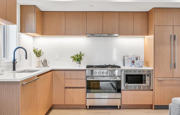 1008 W 52nd Avenue South Granville