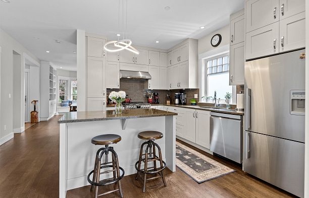 2416 W 8th Avenue Kitsilano