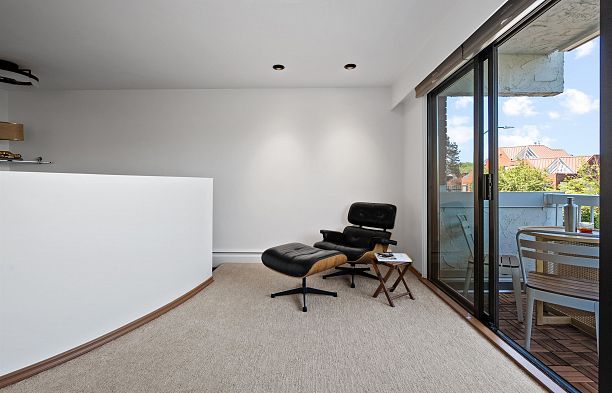 210 2450 Cornwall Avenue Kitsilano