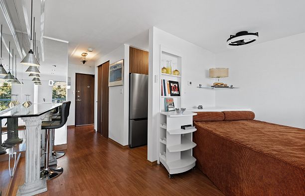 210 2450 Cornwall Avenue Kitsilano