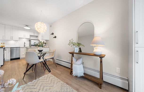 210 2234 W 1st Avenue Kitsilano