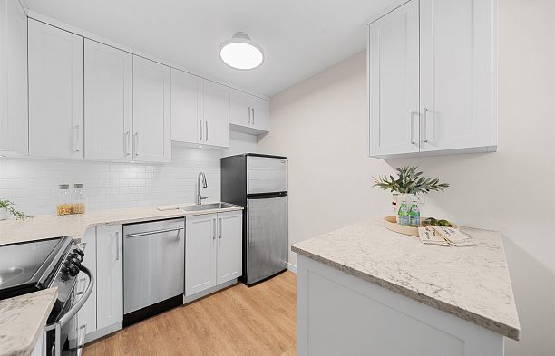 210 2234 W 1st Avenue Kitsilano