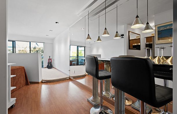 210 2450 Cornwall Avenue Kitsilano