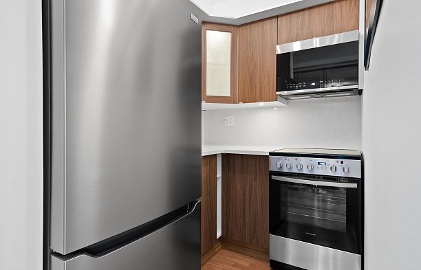 210 2450 Cornwall Avenue Kitsilano