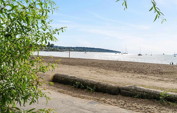 210 2234 W 1st Avenue Kitsilano