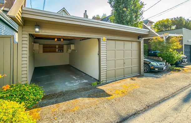 1921 Creelman Avenue Kitsilano