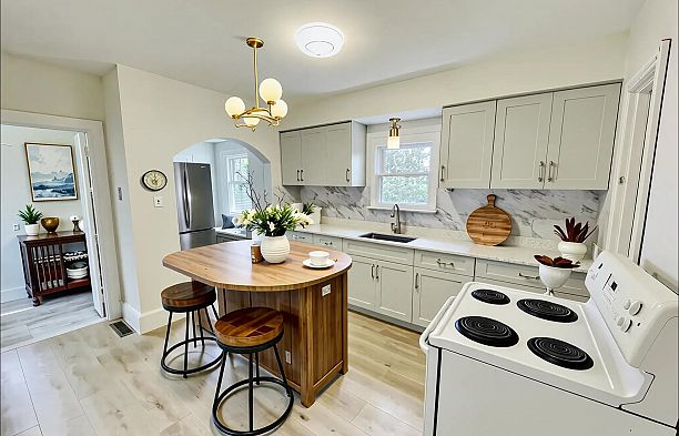 922 Park Drive Marpole