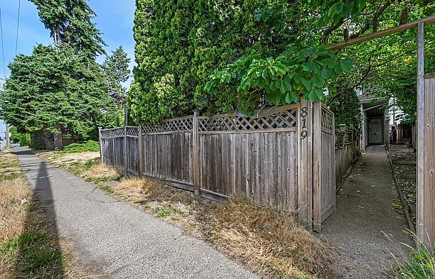 819 W 70th Avenue Marpole