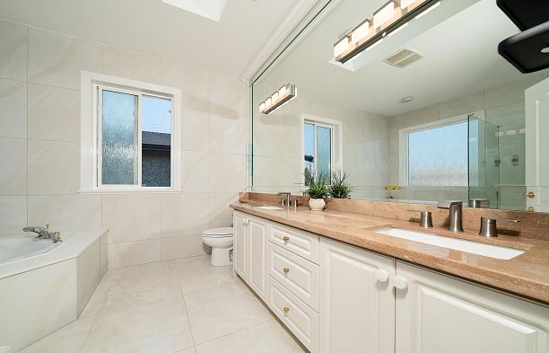 763 W 64th Avenue Marpole