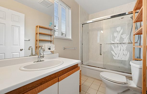 819 W 70th Avenue Marpole