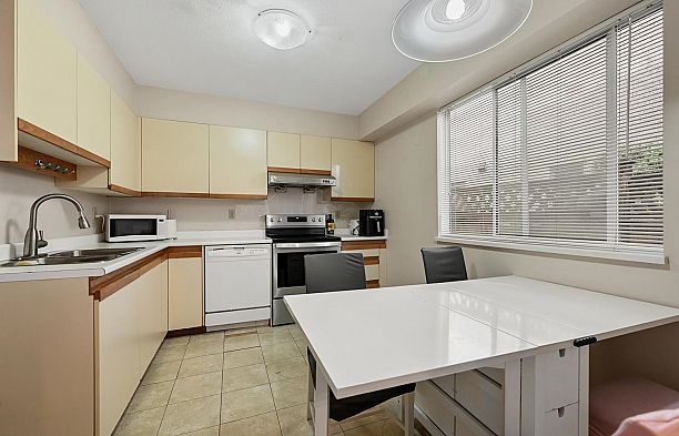 819 W 70th Avenue Marpole