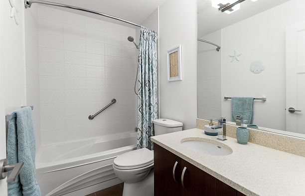 2416 W 8th Avenue Kitsilano