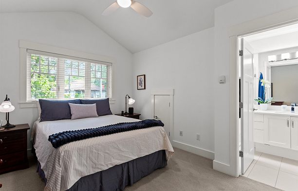 2416 W 8th Avenue Kitsilano
