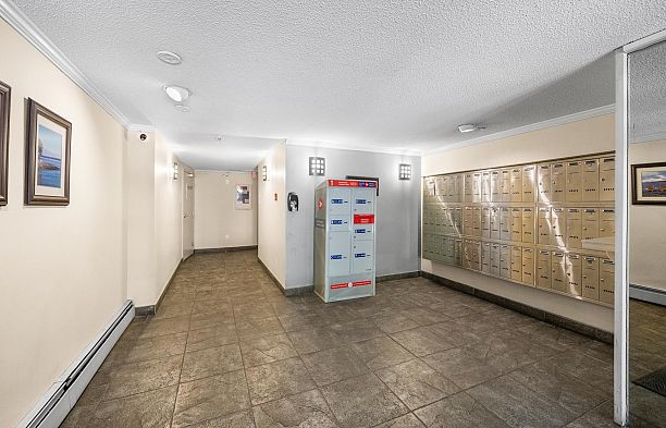 214 2190 W 7th Avenue Kitsilano