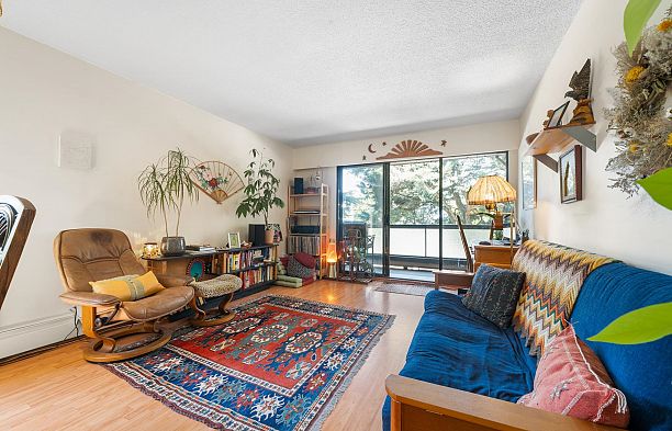 214 2190 W 7th Avenue Kitsilano