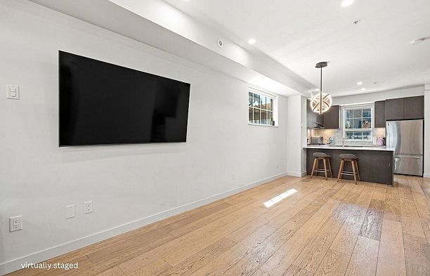 1038 Park Drive Marpole