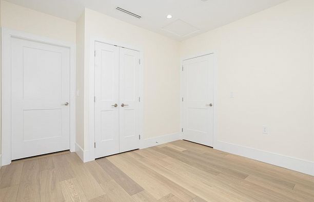 1470 W 57th Avenue South Granville