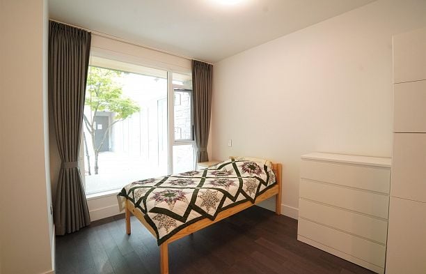 102 375 W 59th Avenue South Cambie