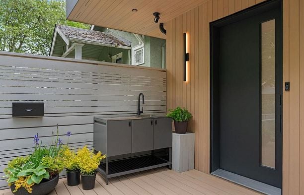 1 2926 W 12th Avenue Kitsilano