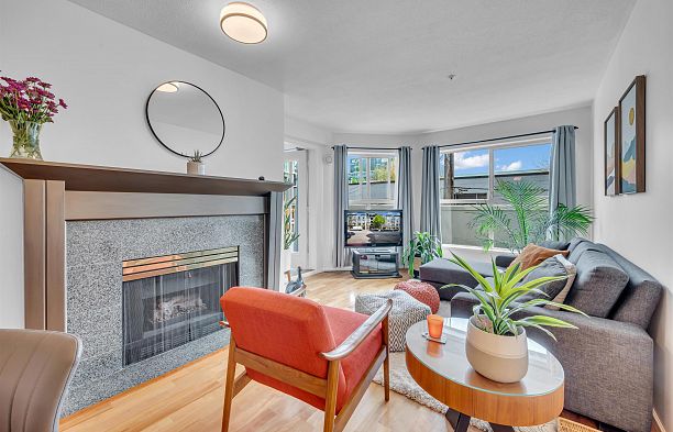 206 511 W 7th Avenue Fairview VW