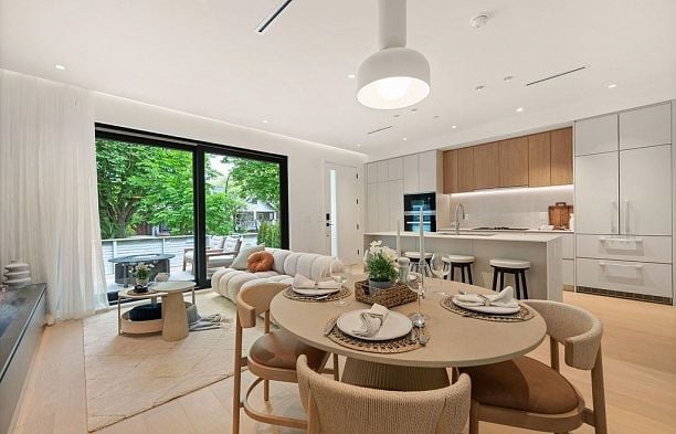 1 2926 W 12th Avenue Kitsilano