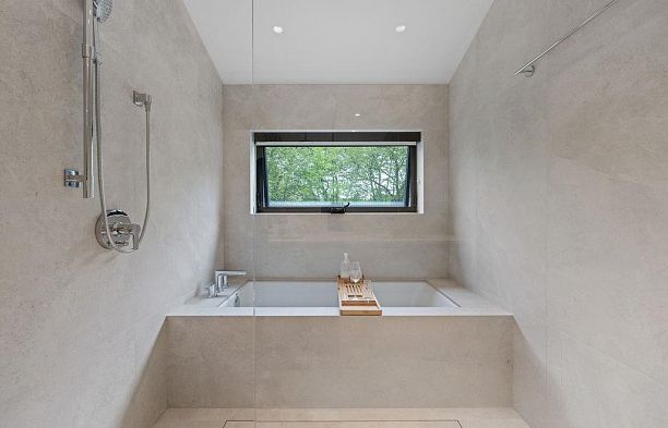 1 2926 W 12th Avenue Kitsilano