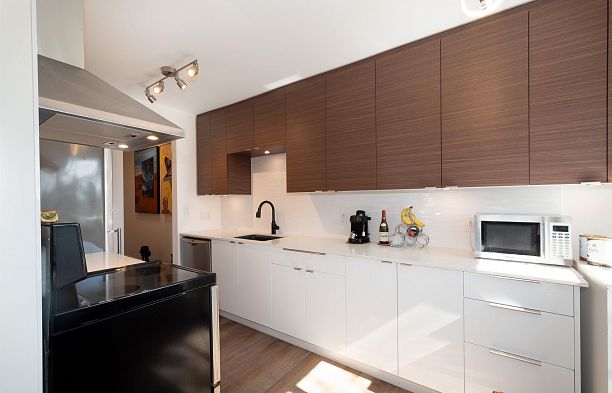 405 8775 Cartier Street Marpole