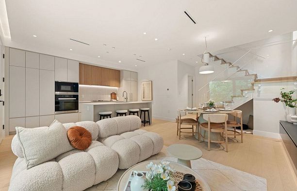 1 2926 W 12th Avenue Kitsilano