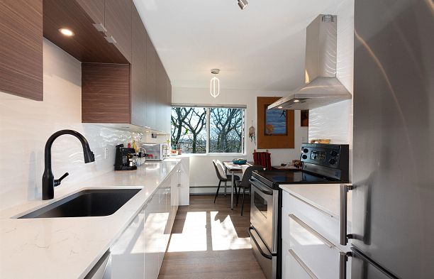 405 8775 Cartier Street Marpole