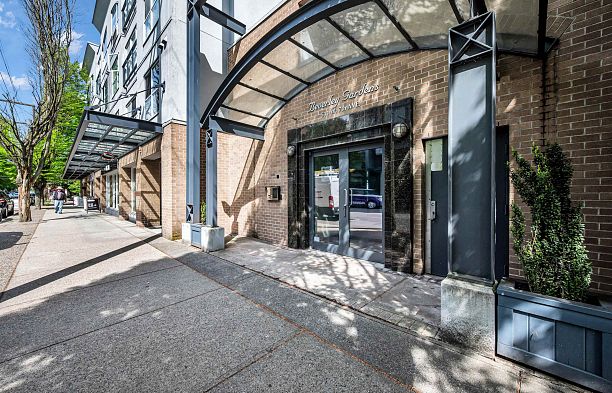 206 511 W 7th Avenue Fairview VW