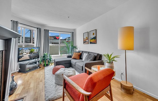 206 511 W 7th Avenue Fairview VW