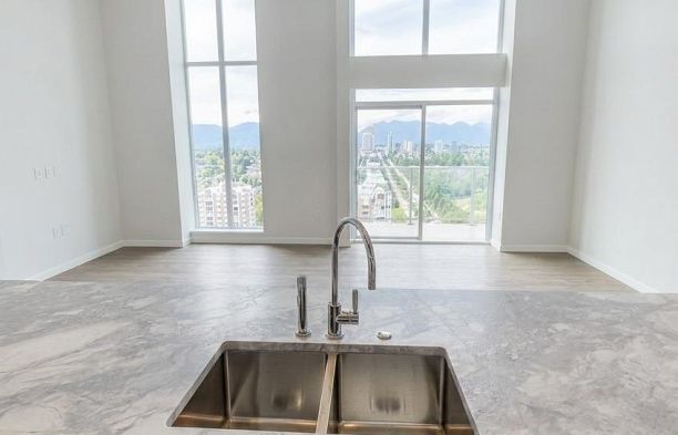 2803 7433 Cambie Street South Cambie