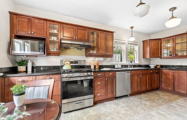 6713 Arbutus Street S.W. Marine