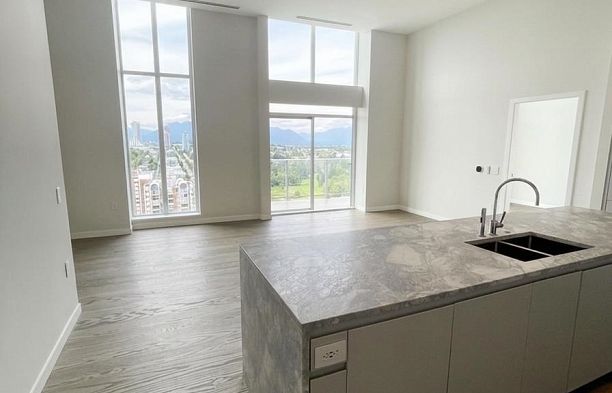 2803 7433 Cambie Street South Cambie