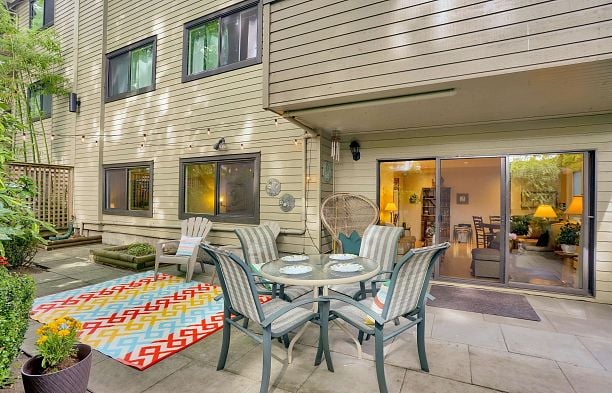 104 1424 Walnut Street Kitsilano