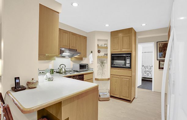 104 1424 Walnut Street Kitsilano