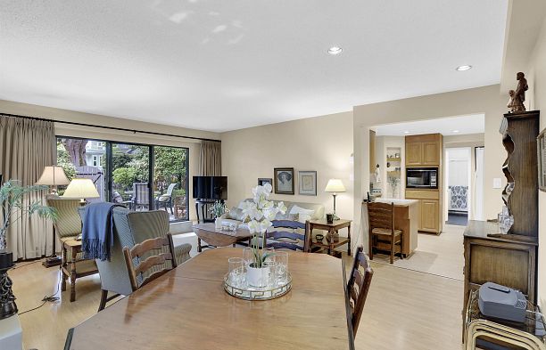 104 1424 Walnut Street Kitsilano